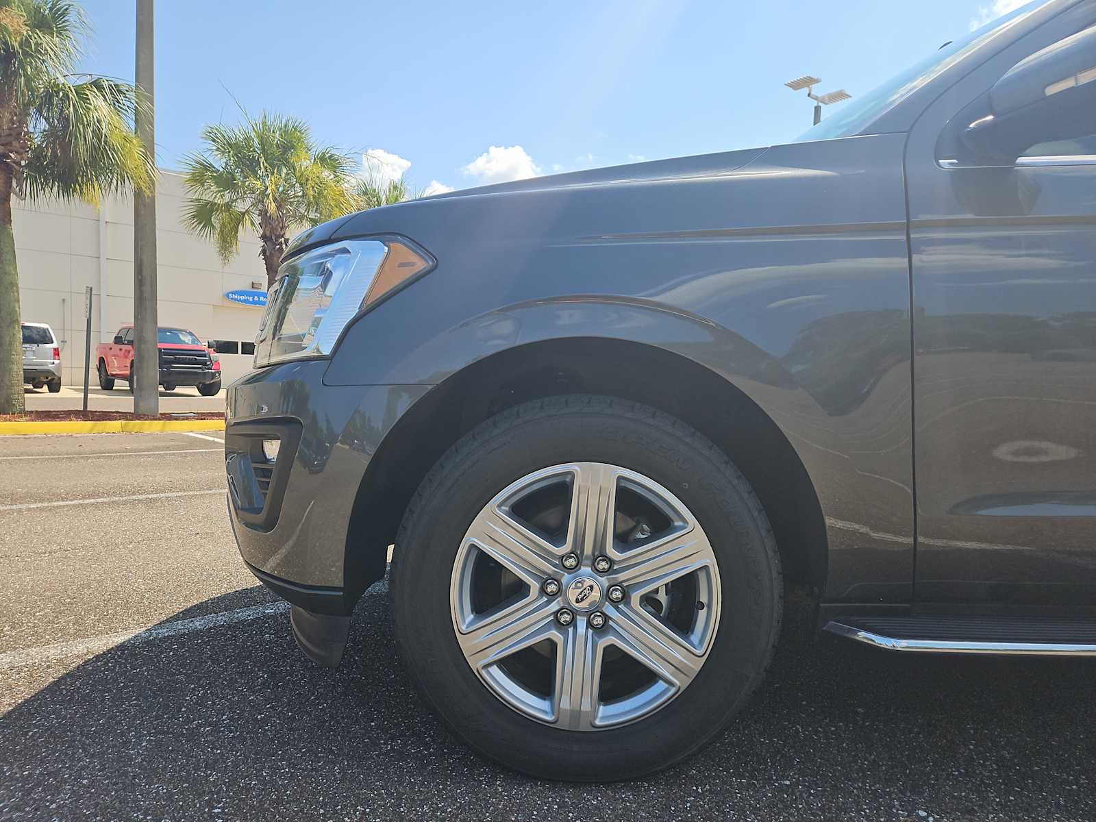 Thumbnail: 2020 Ford Expedition - 18