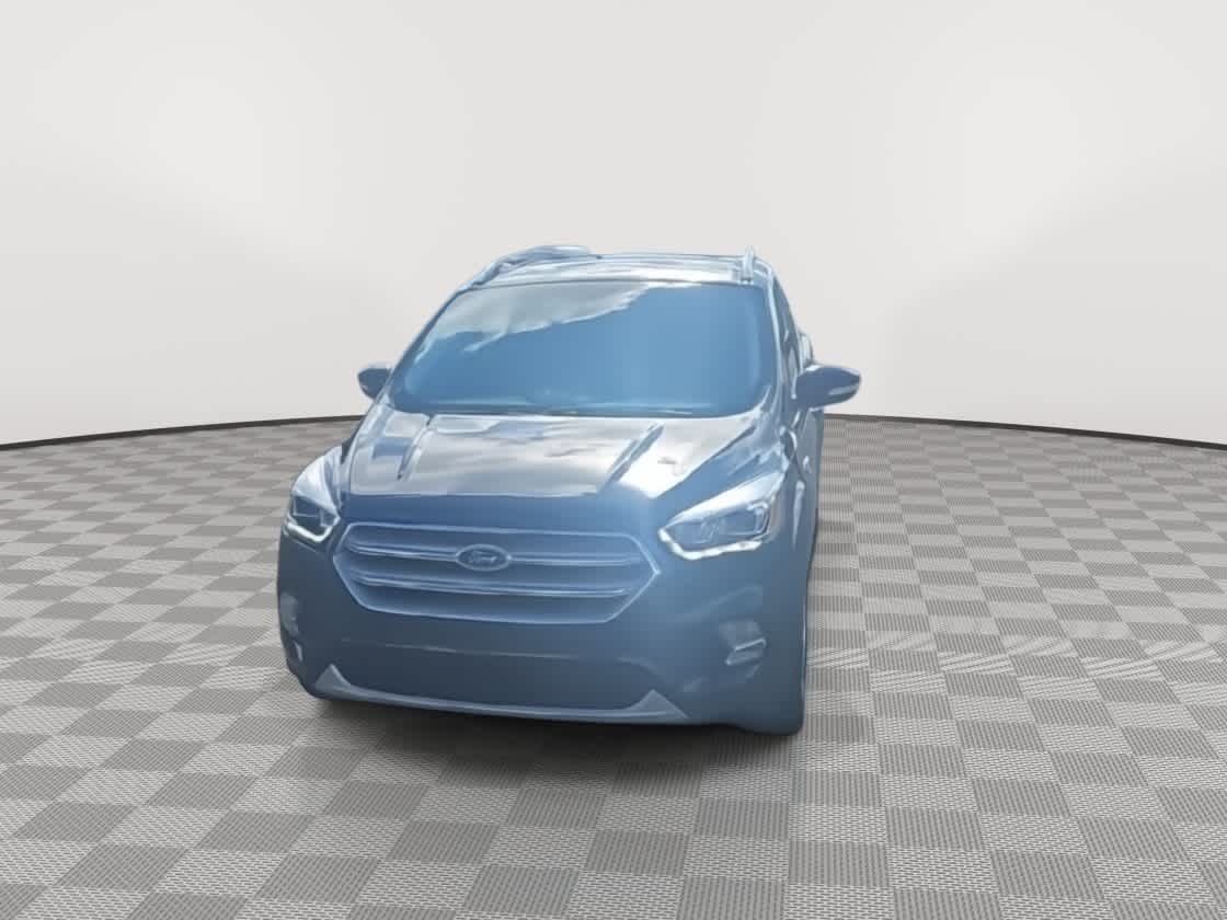 2019 Ford Escape Titanium photo 2