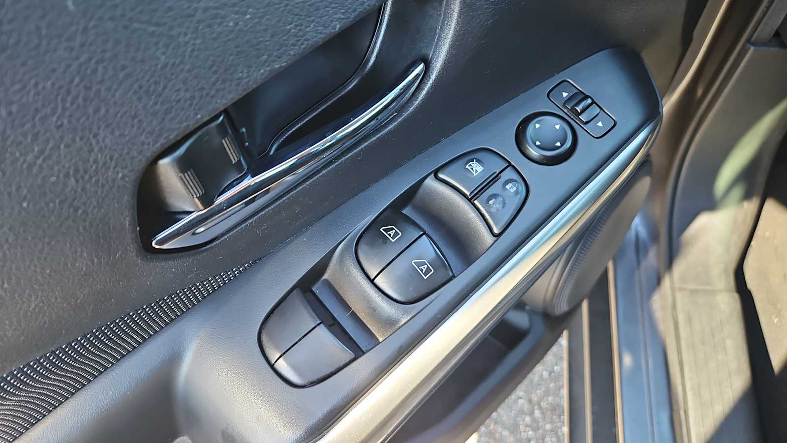 Thumbnail: 2019 Nissan Kicks - 15