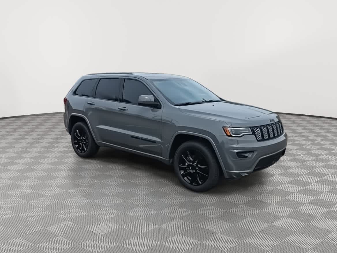 2020 Jeep Grand Cherokee Altitude 2