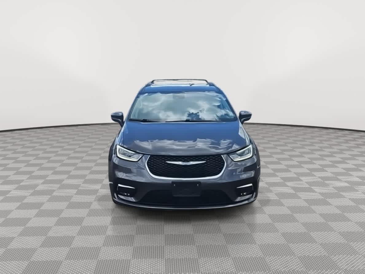 2022 Chrysler Pacifica Touring L 3