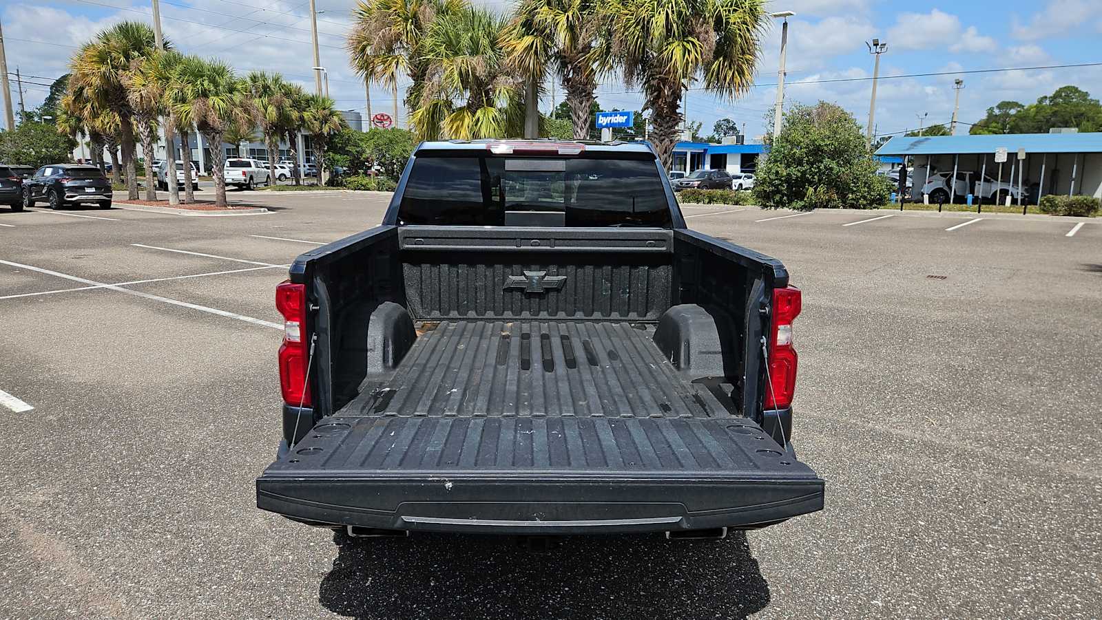Thumbnail: 2020 Chevrolet Silverado 1500 - 20