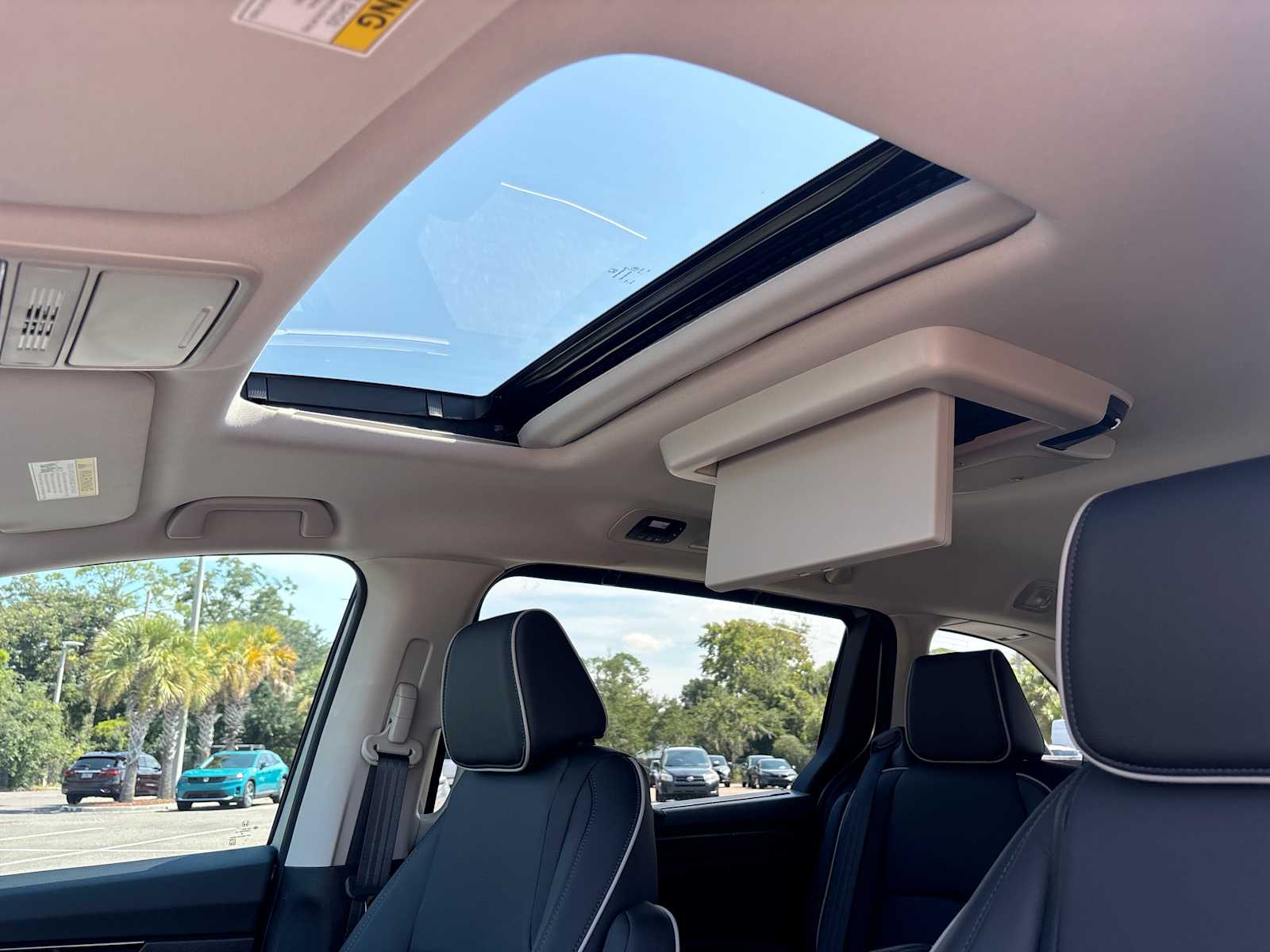 2026 Honda Odyssey Touring - Photo 15