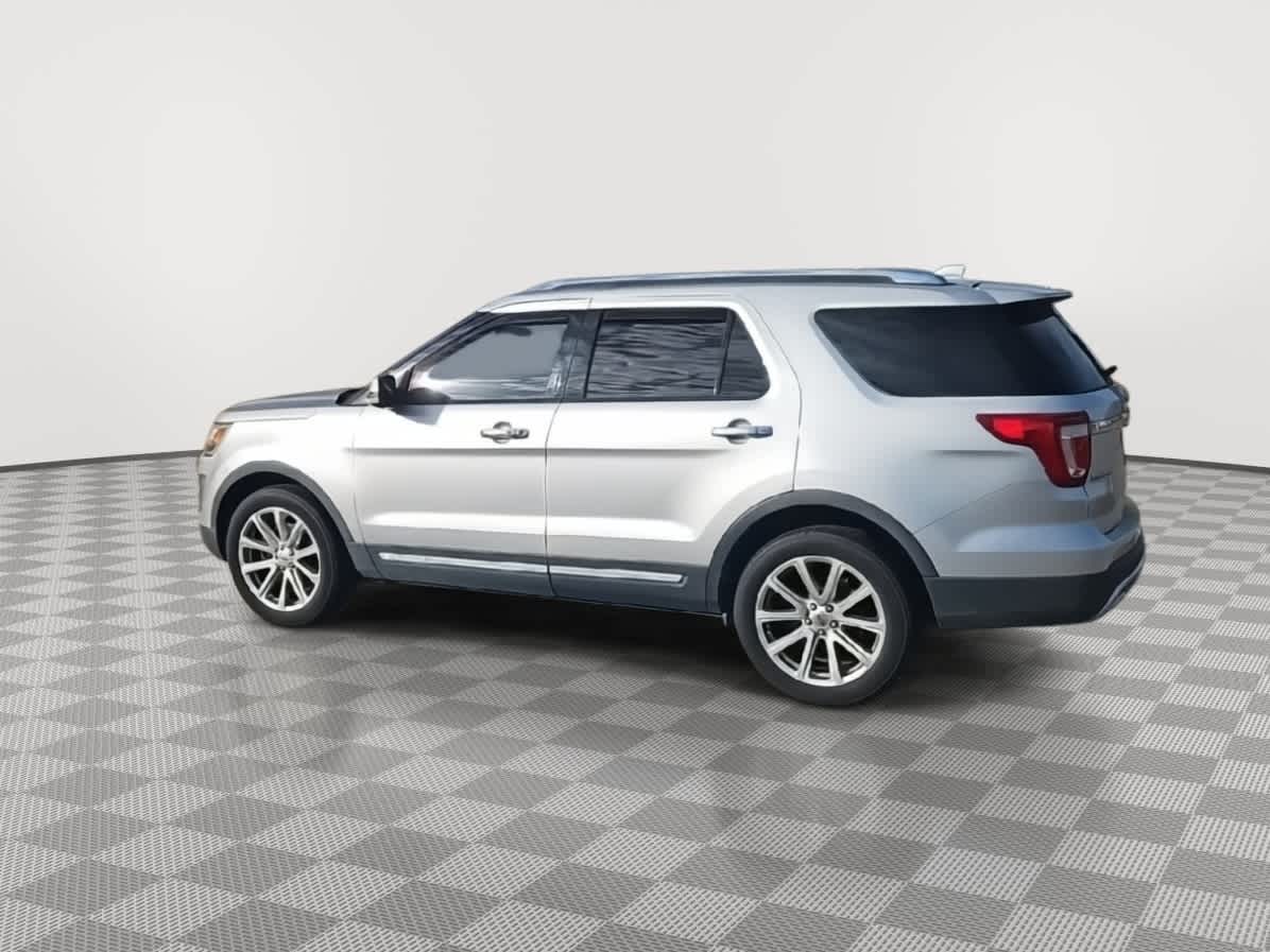 Thumbnail: 2017 Ford Explorer - 6