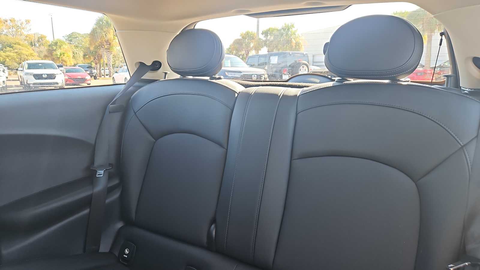 Thumbnail: 2019 MINI Cooper Hardtop - 25