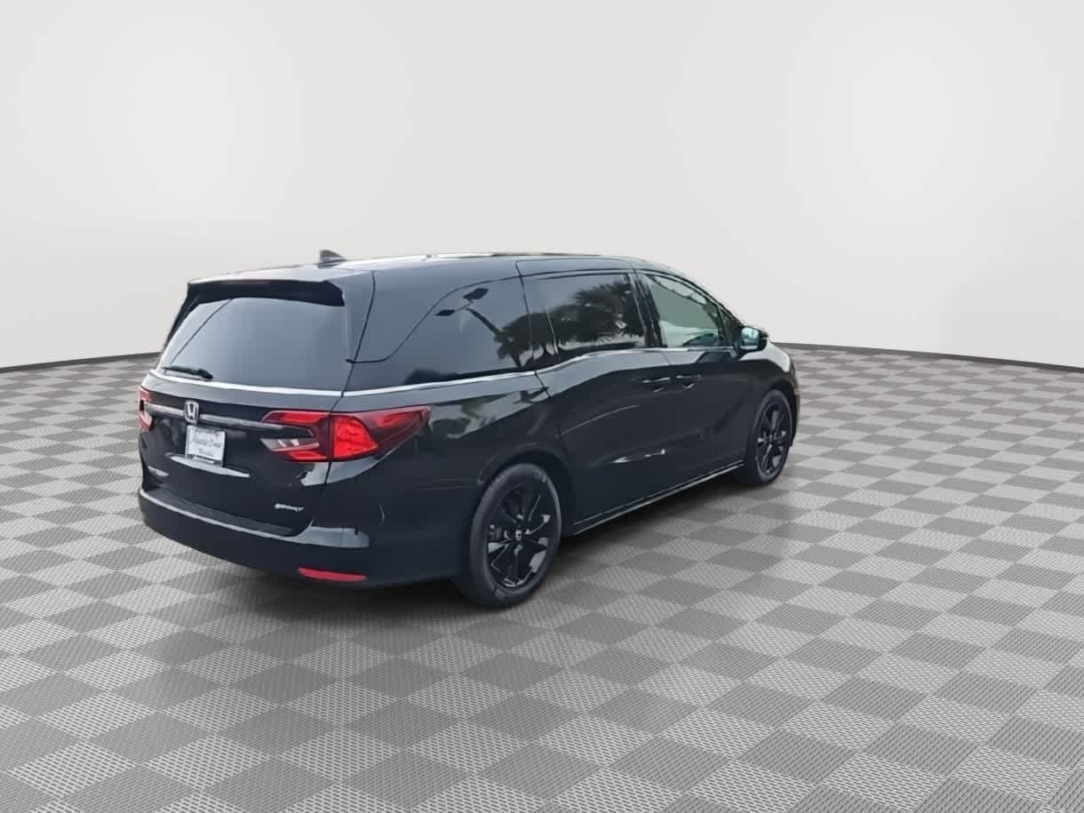 Thumbnail: 2023 Honda Odyssey - 8
