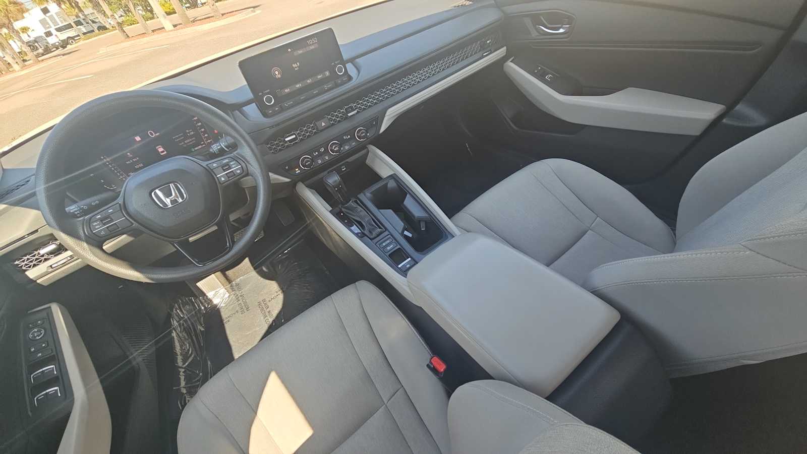 Thumbnail: 2023 Honda Accord - 22