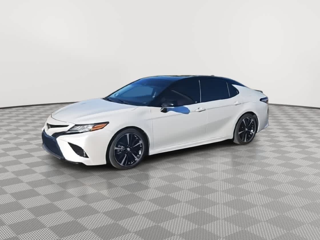 Thumbnail: 2018 Toyota Camry - 4