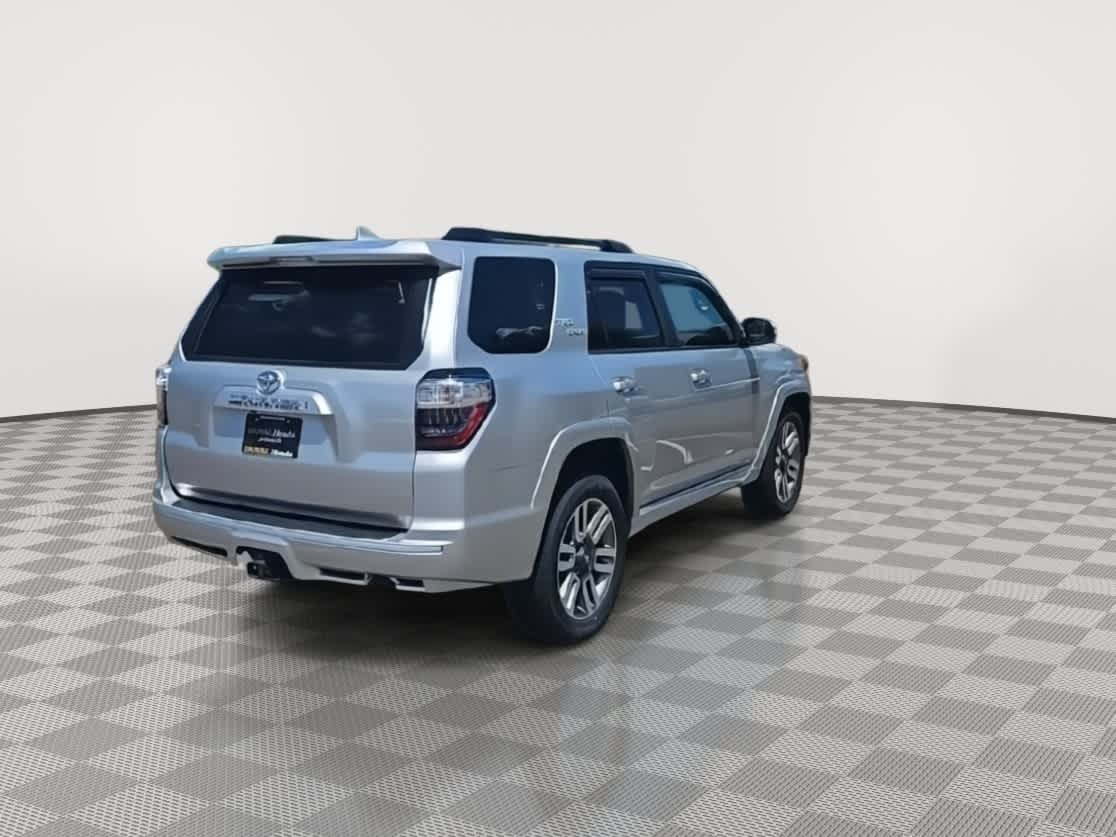 Thumbnail: 2022 Toyota 4Runner - 8