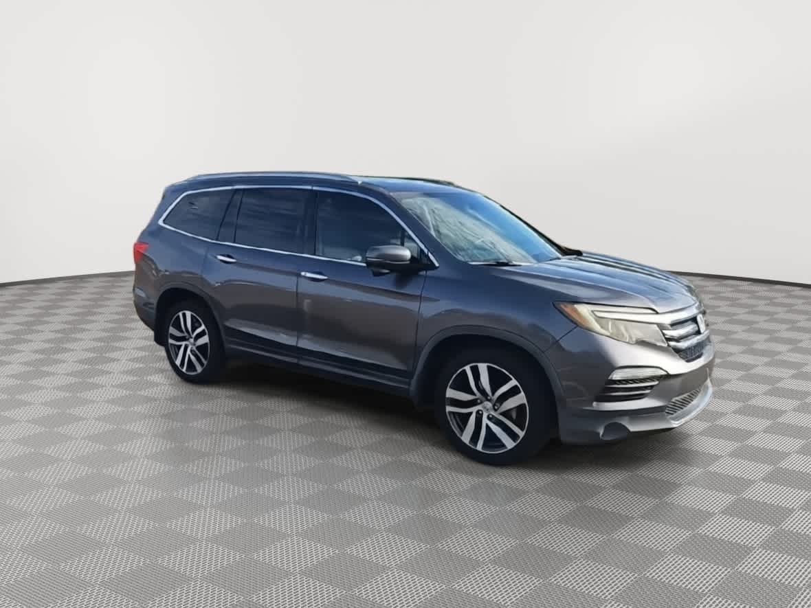Thumbnail: 2017 Honda Pilot - 2