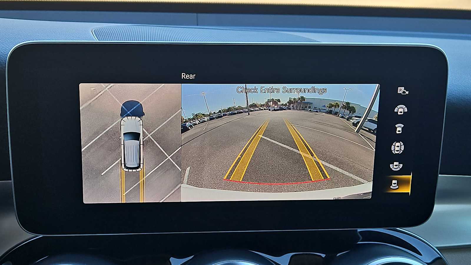 Thumbnail: 2022 Mercedes-Benz GLC - 23