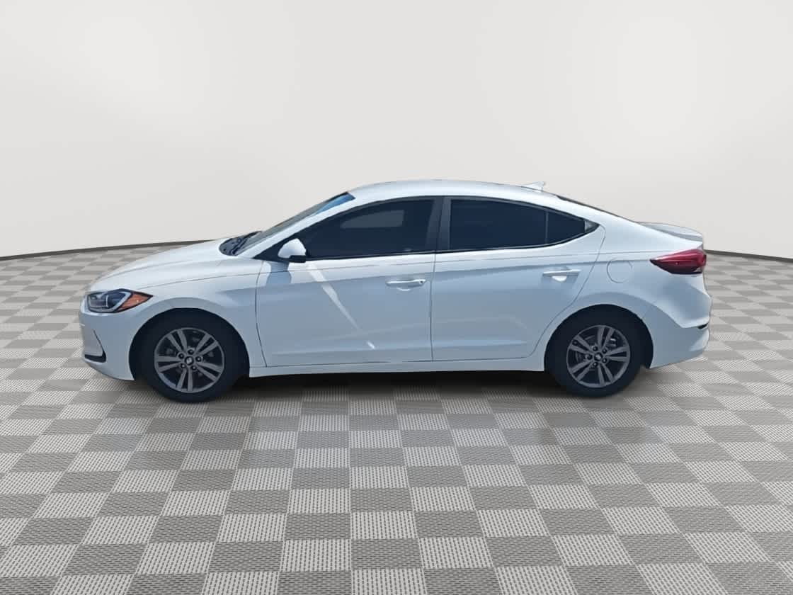 Thumbnail: 2017 Hyundai Elantra - 5