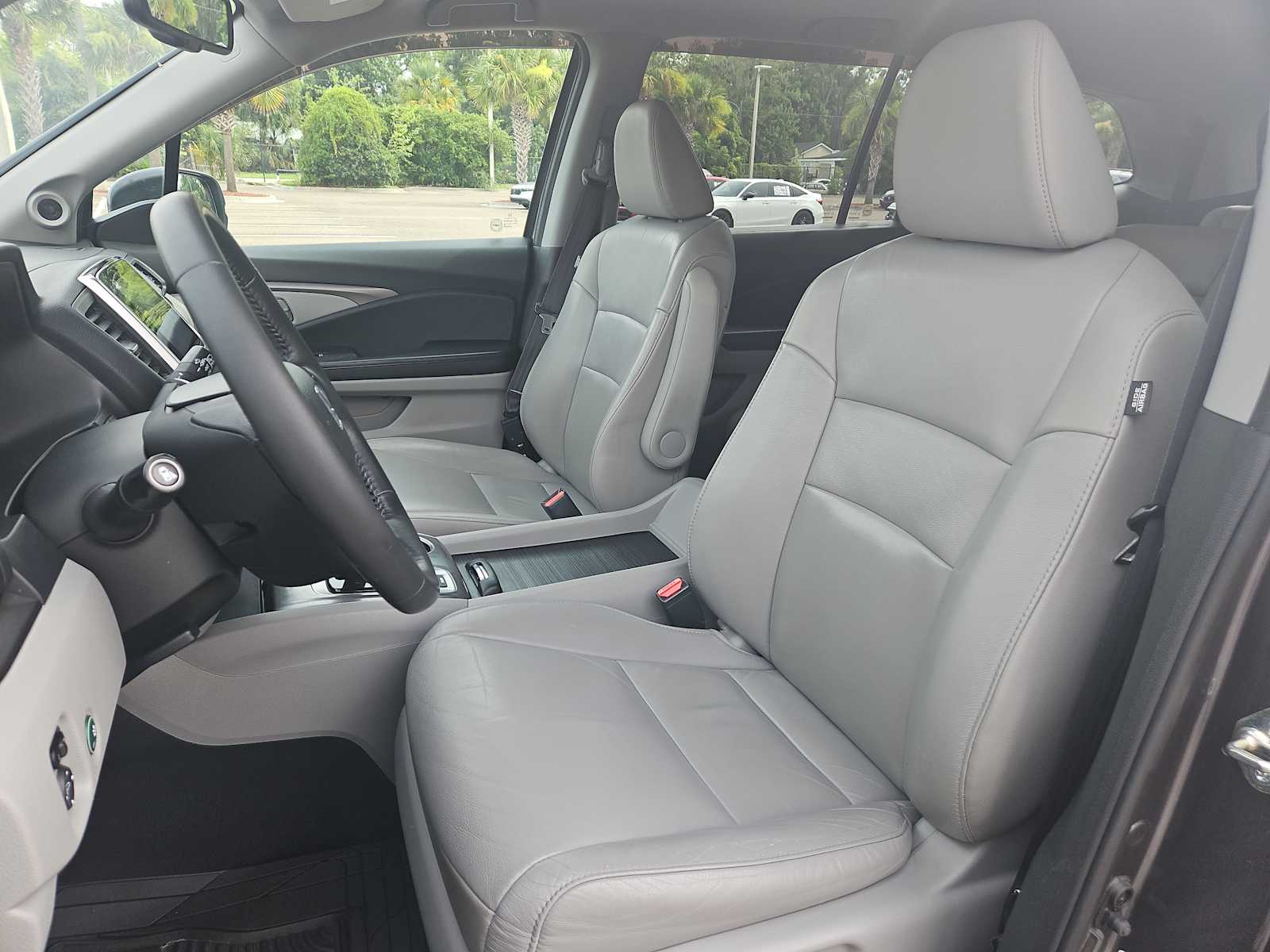 Thumbnail: 2016 Honda Pilot - 13