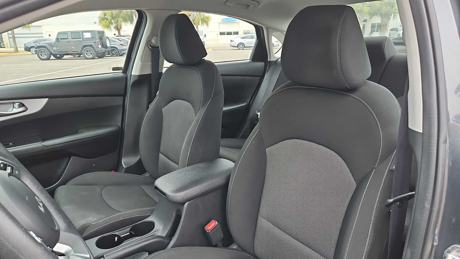 Thumbnail: 2023 Kia Forte - 13