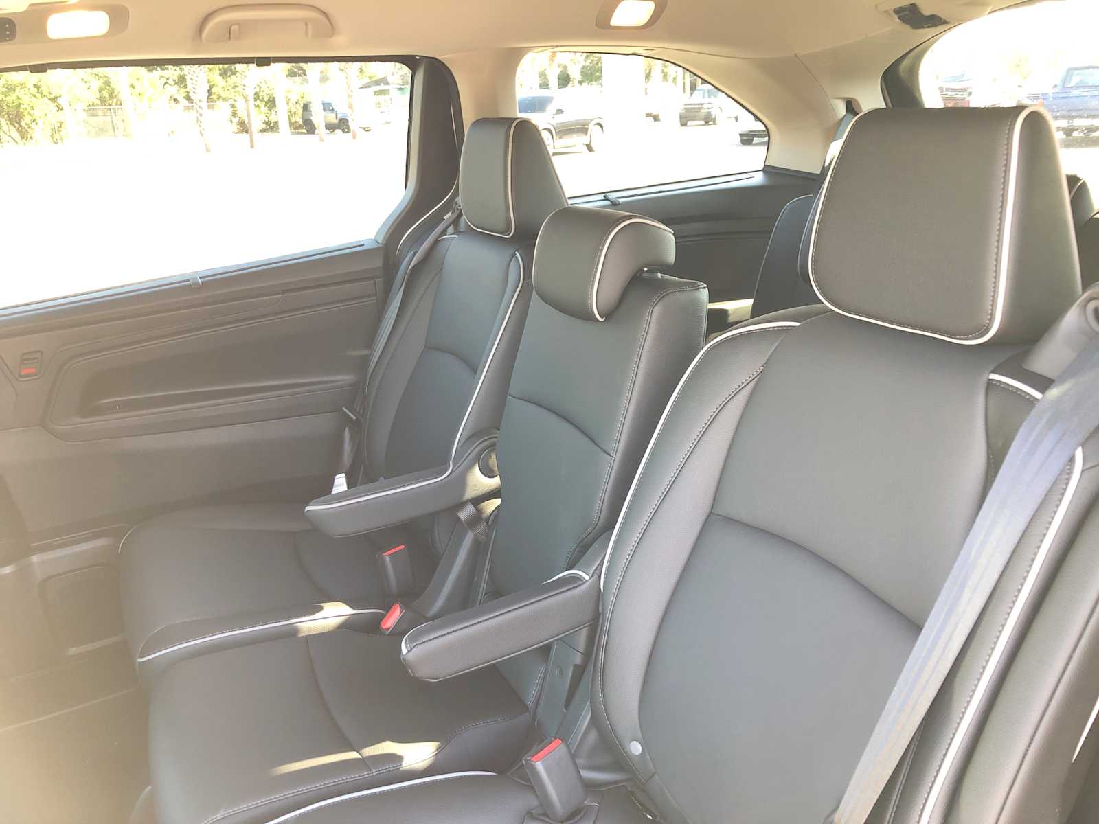 2026 Honda Odyssey Touring - Photo 25