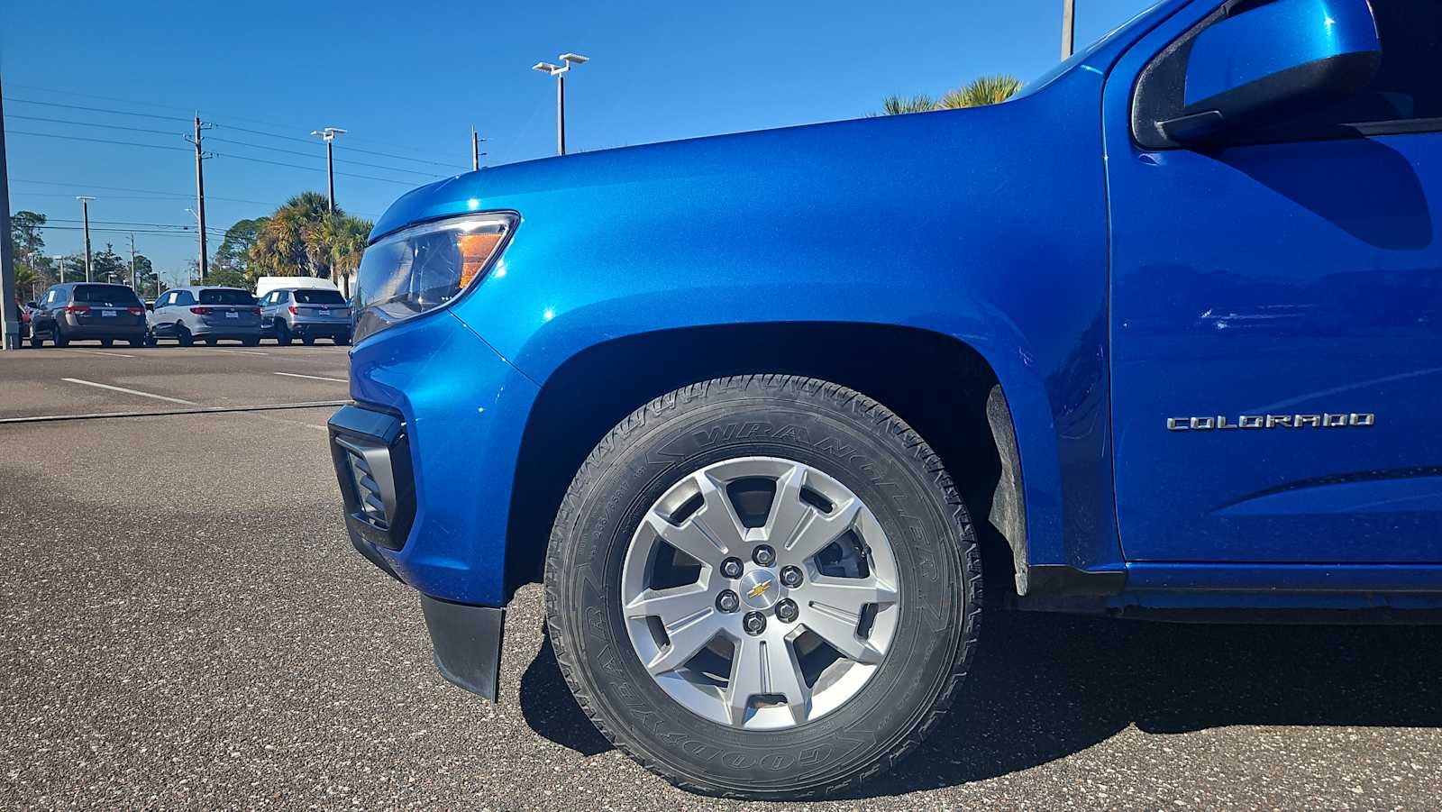 Thumbnail: 2022 Chevrolet Colorado - 18