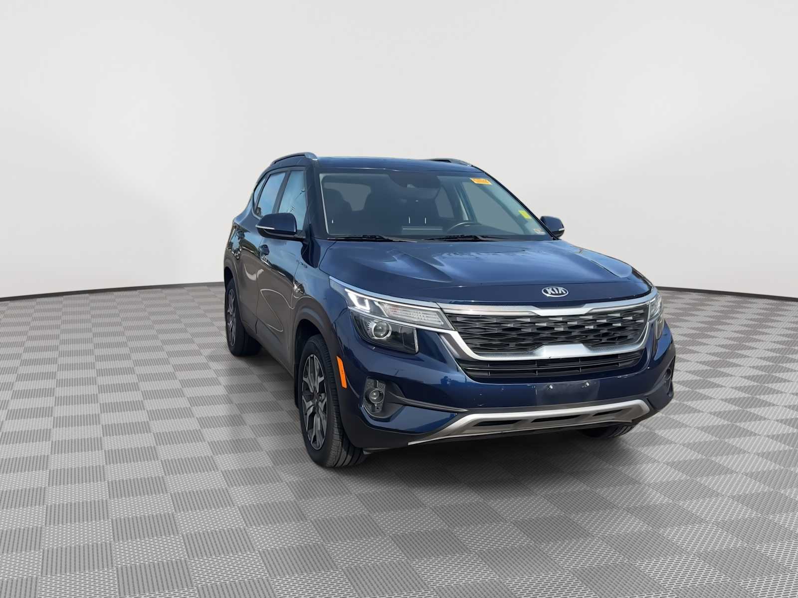 Thumbnail: 2021 Kia Seltos - 3