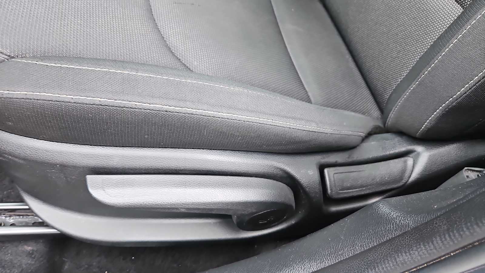 Thumbnail: 2023 Kia Forte - 14