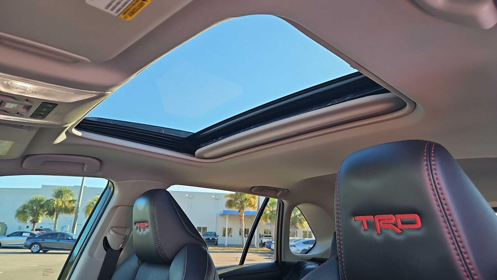 Thumbnail: 2022 Toyota RAV4 - 16