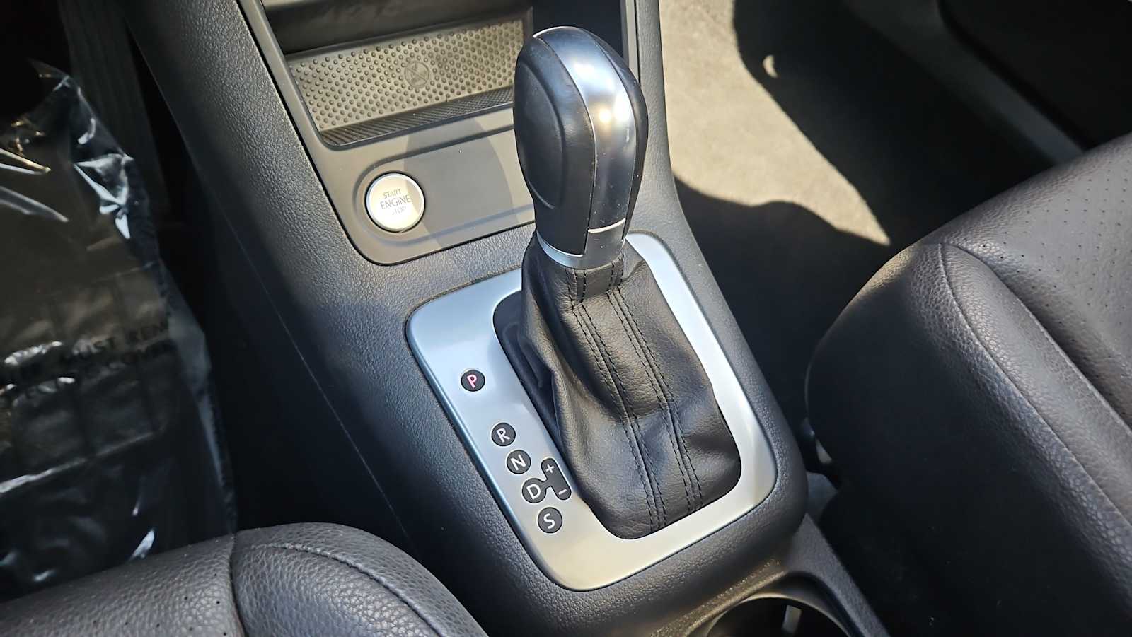 Thumbnail: 2014 Volkswagen Tiguan - 22