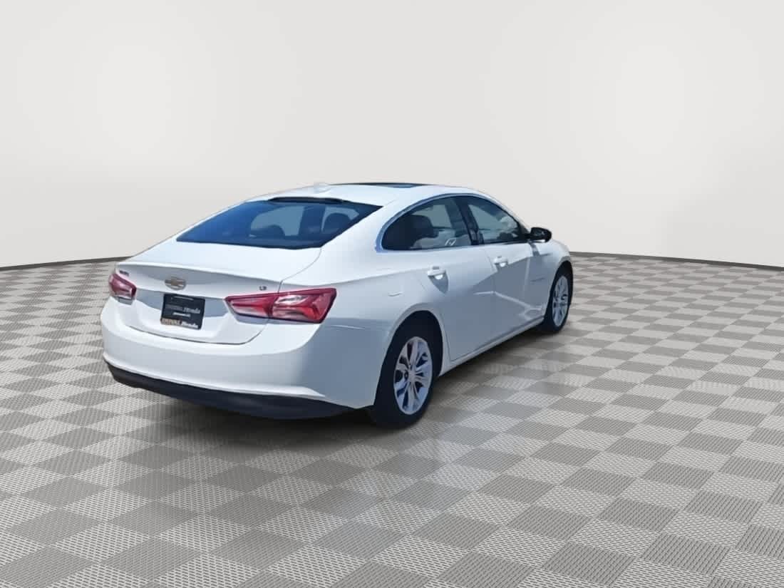 Thumbnail: 2022 Chevrolet Malibu - 8