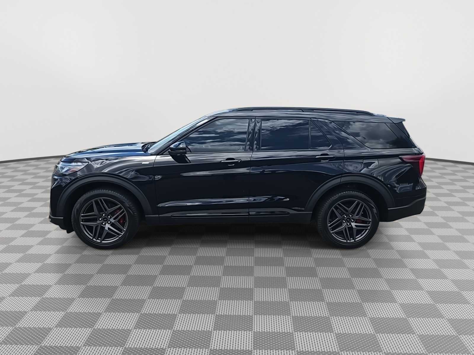 Thumbnail: 2025 Ford Explorer - 5