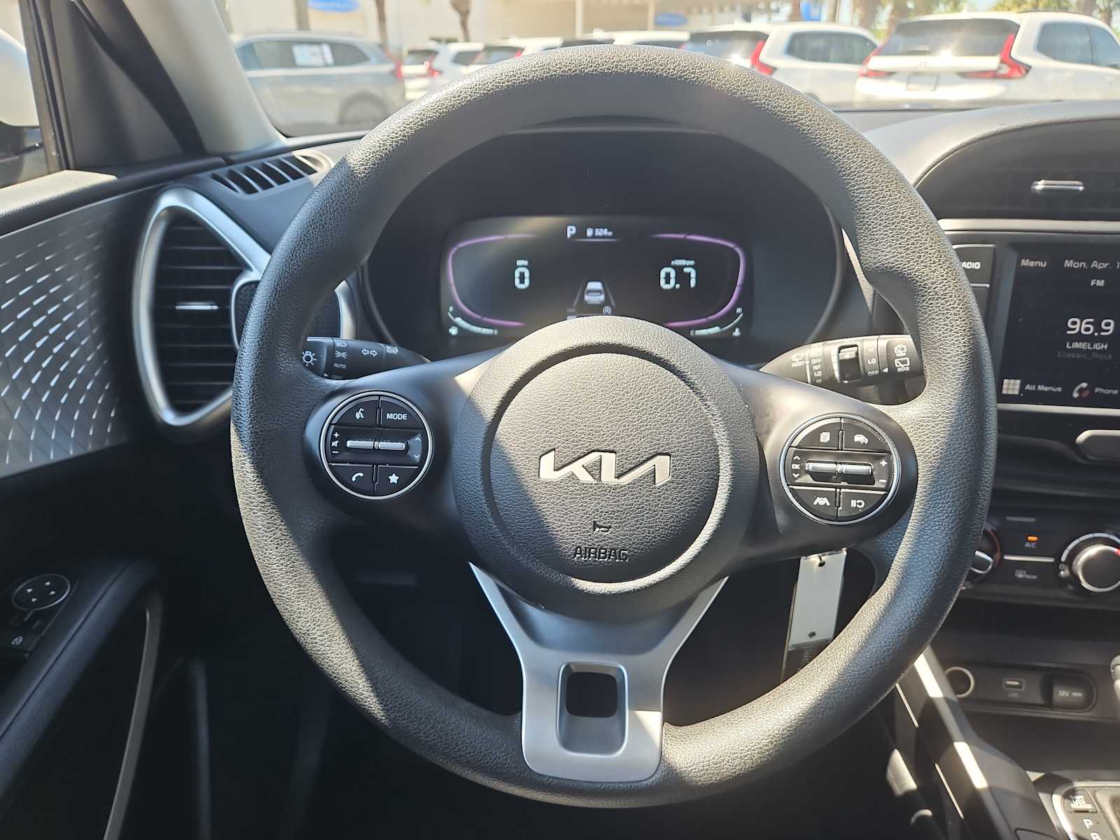 2023 Kia Soul LX 11
