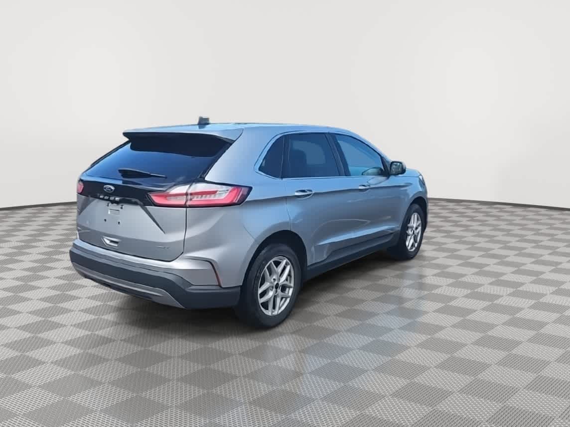 Thumbnail: 2023 Ford Edge - 8
