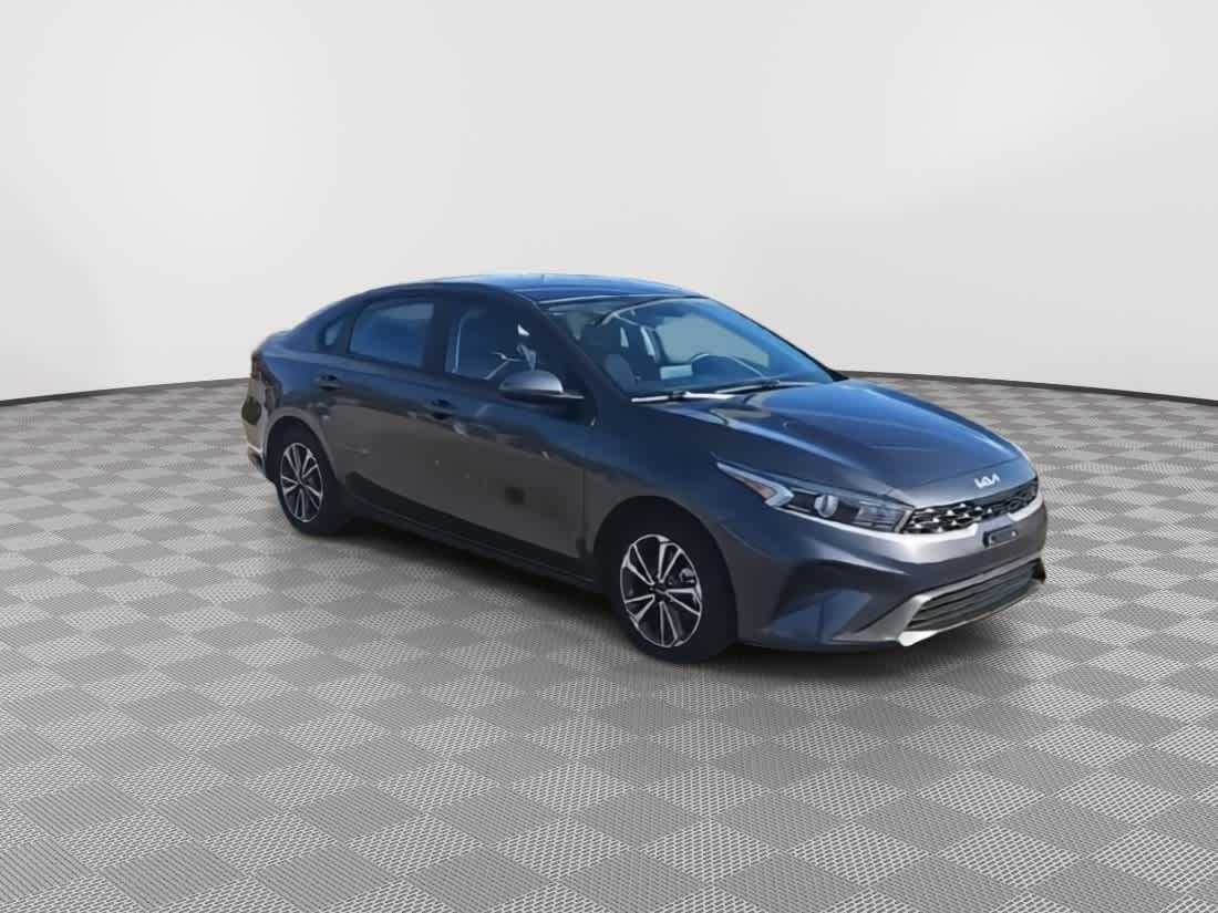 Thumbnail: 2023 Kia Forte - 2