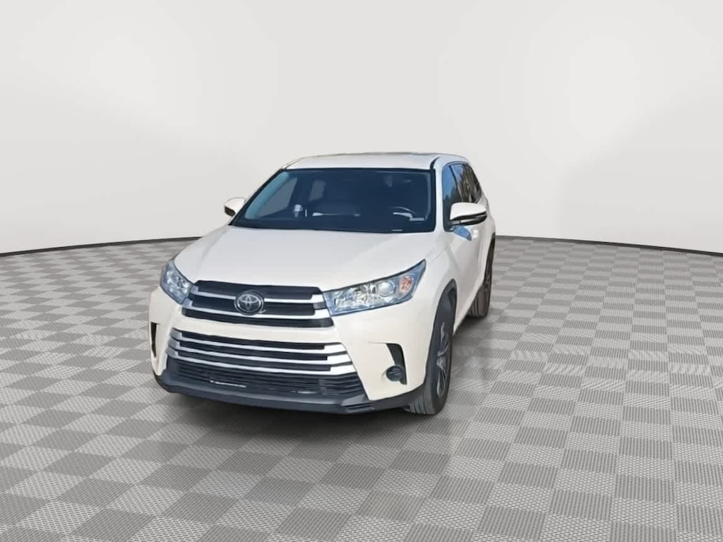 Used 2019 Toyota Highlander LE SUV