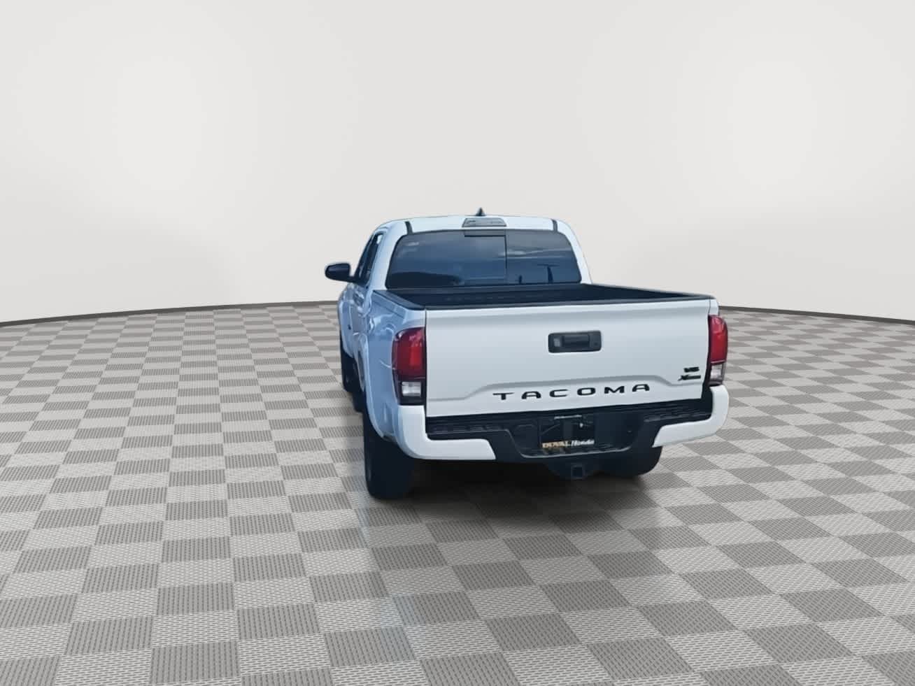 Thumbnail: 2022 Toyota Tacoma - 7