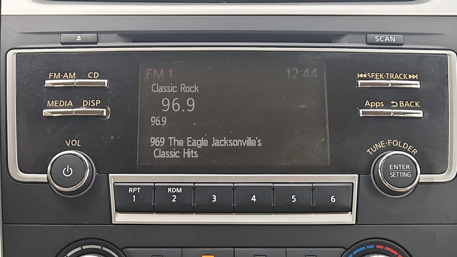 Thumbnail: 2016 Nissan Altima - 12