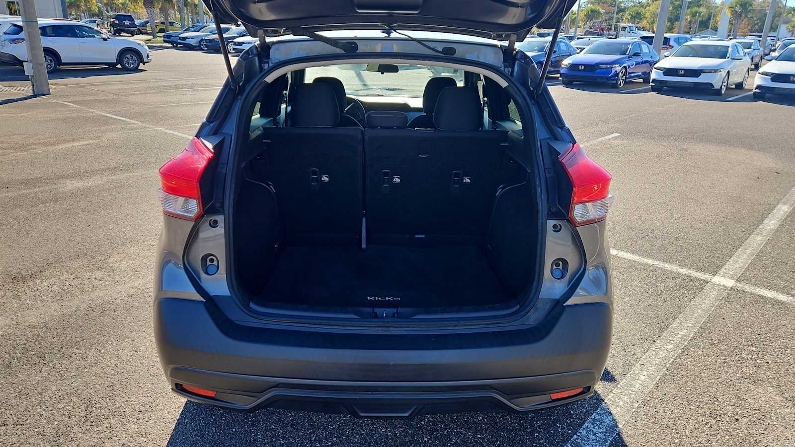 Thumbnail: 2019 Nissan Kicks - 20