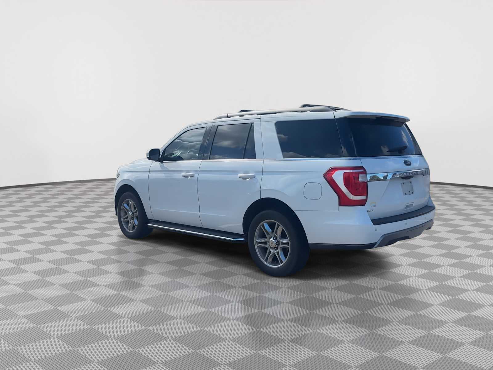 Thumbnail: 2021 Ford Expedition - 6