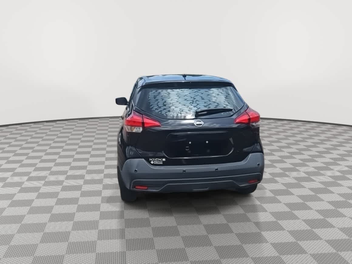 Thumbnail: 2020 Nissan Kicks - 7