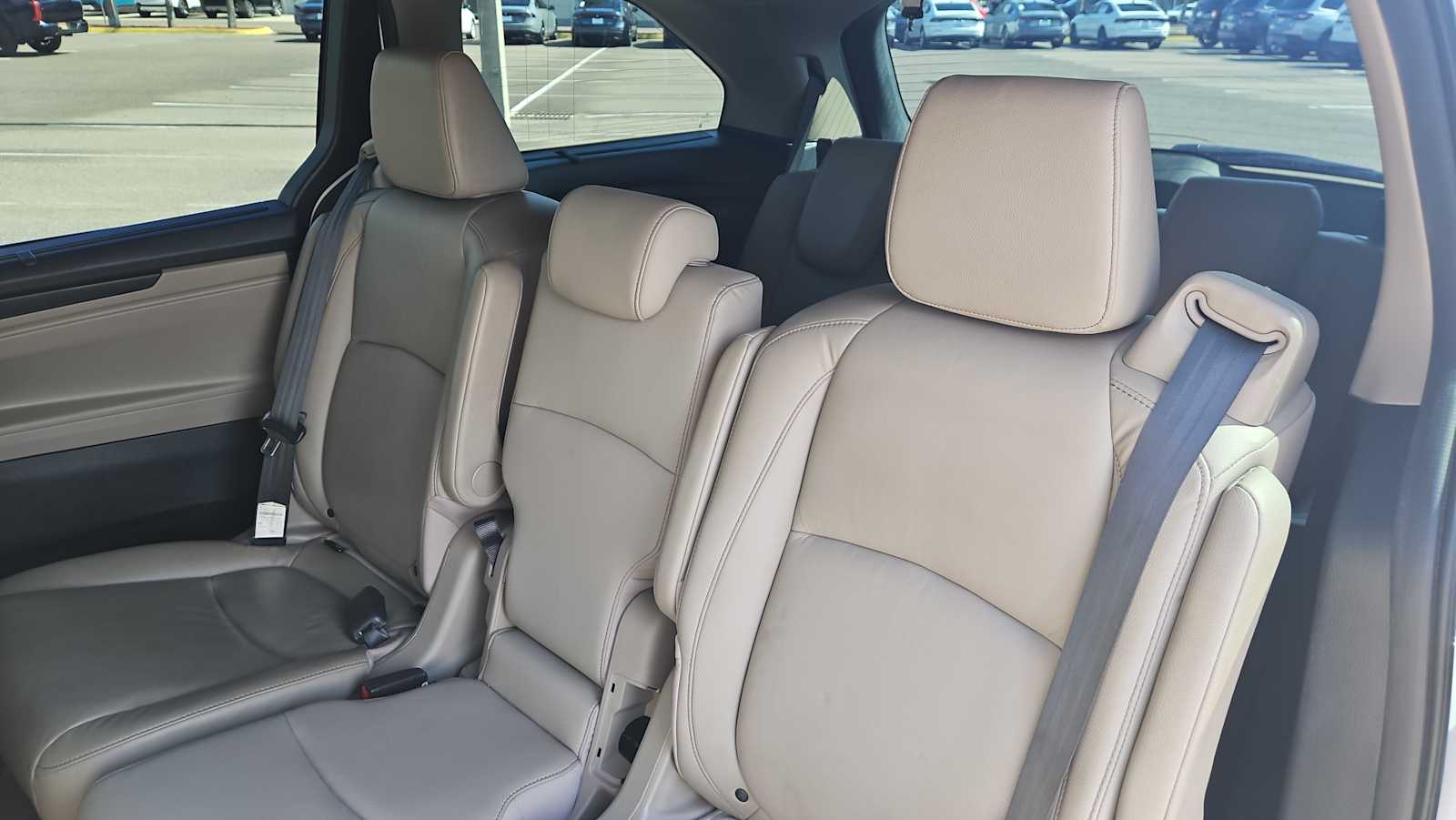 Thumbnail: 2021 Honda Odyssey - 25