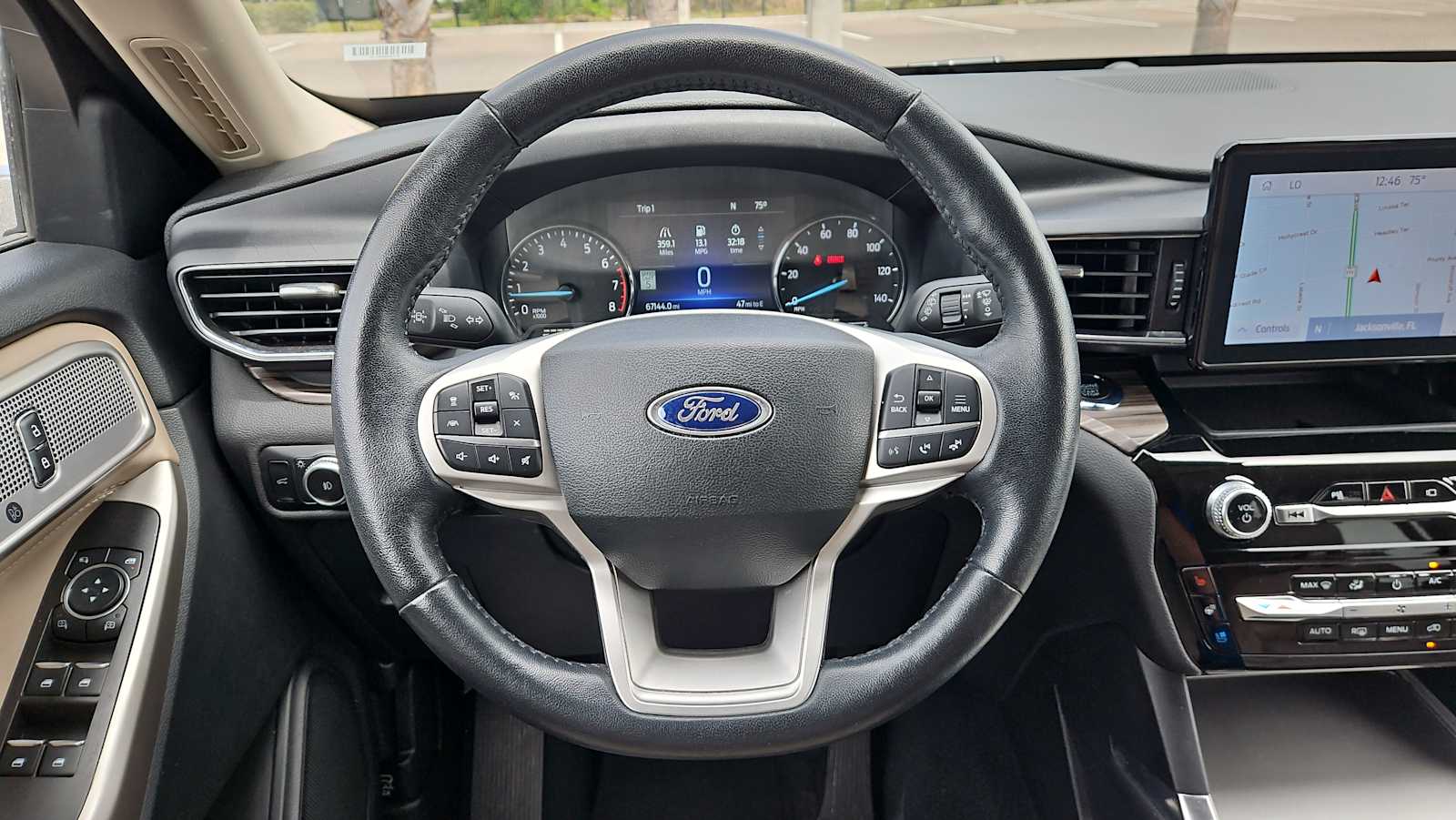 2023 Ford Explorer Limited - Photo 11