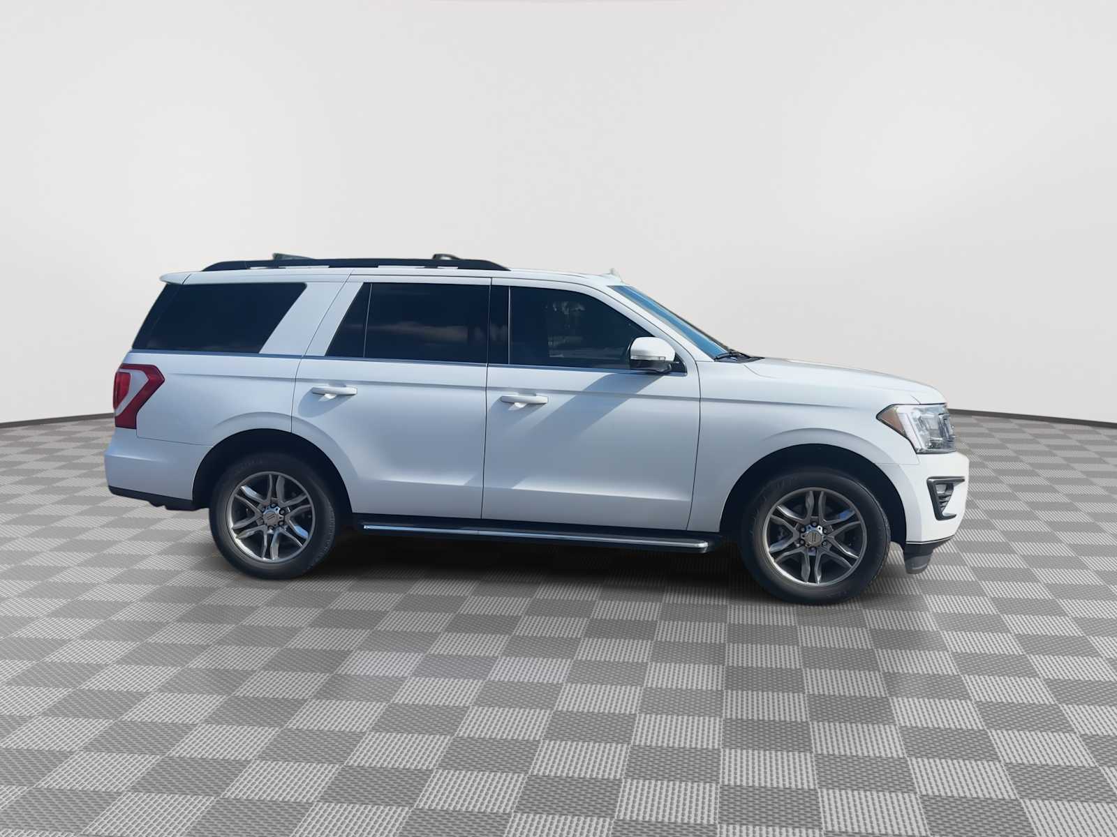 Thumbnail: 2021 Ford Expedition - 9