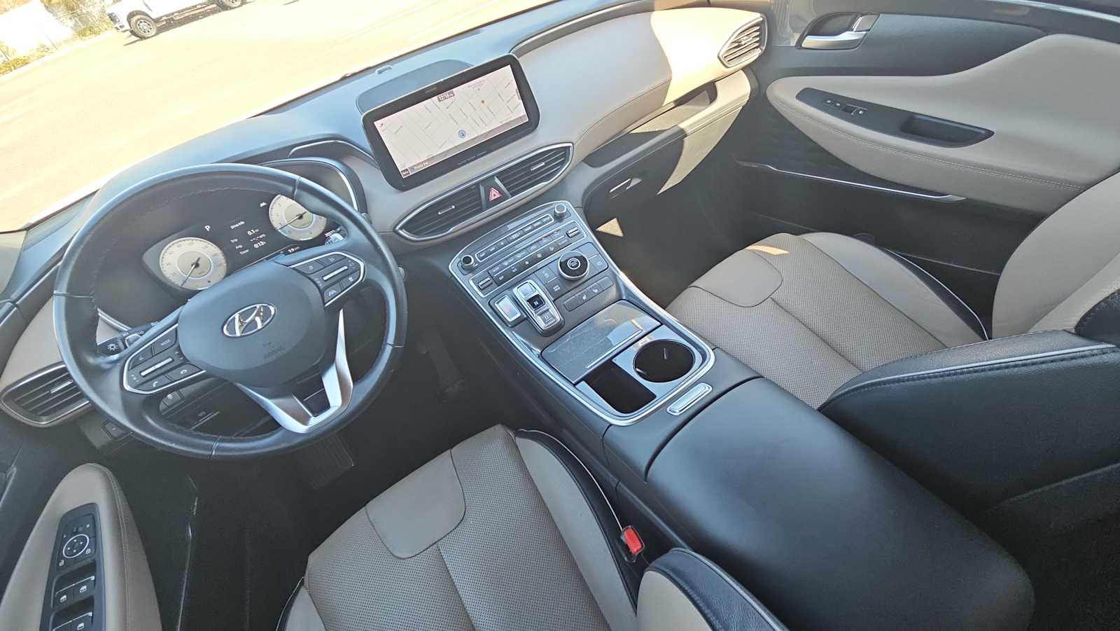 Thumbnail: 2022 Hyundai Santa Fe - 23