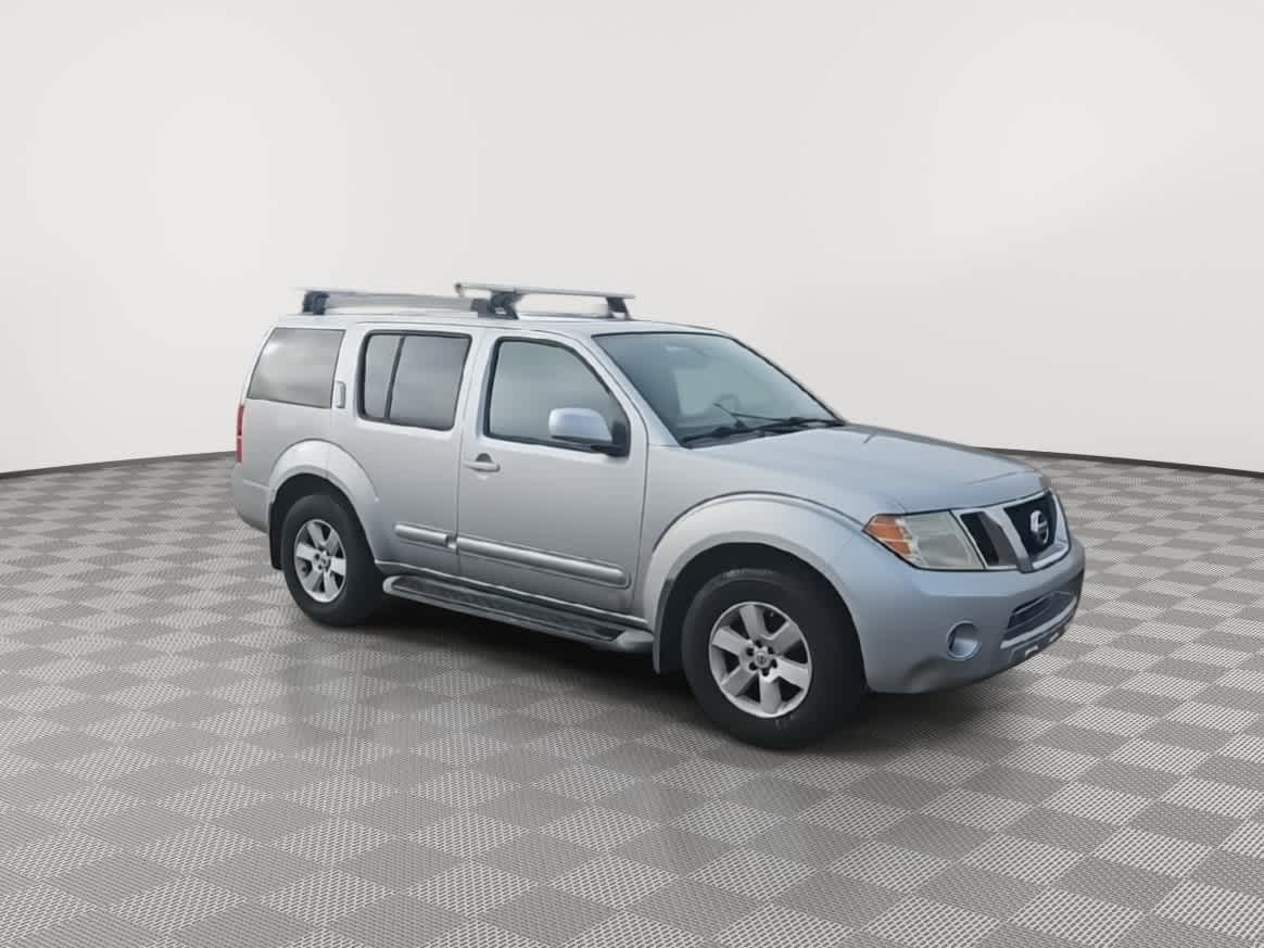 Thumbnail: 2011 Nissan Pathfinder - 2