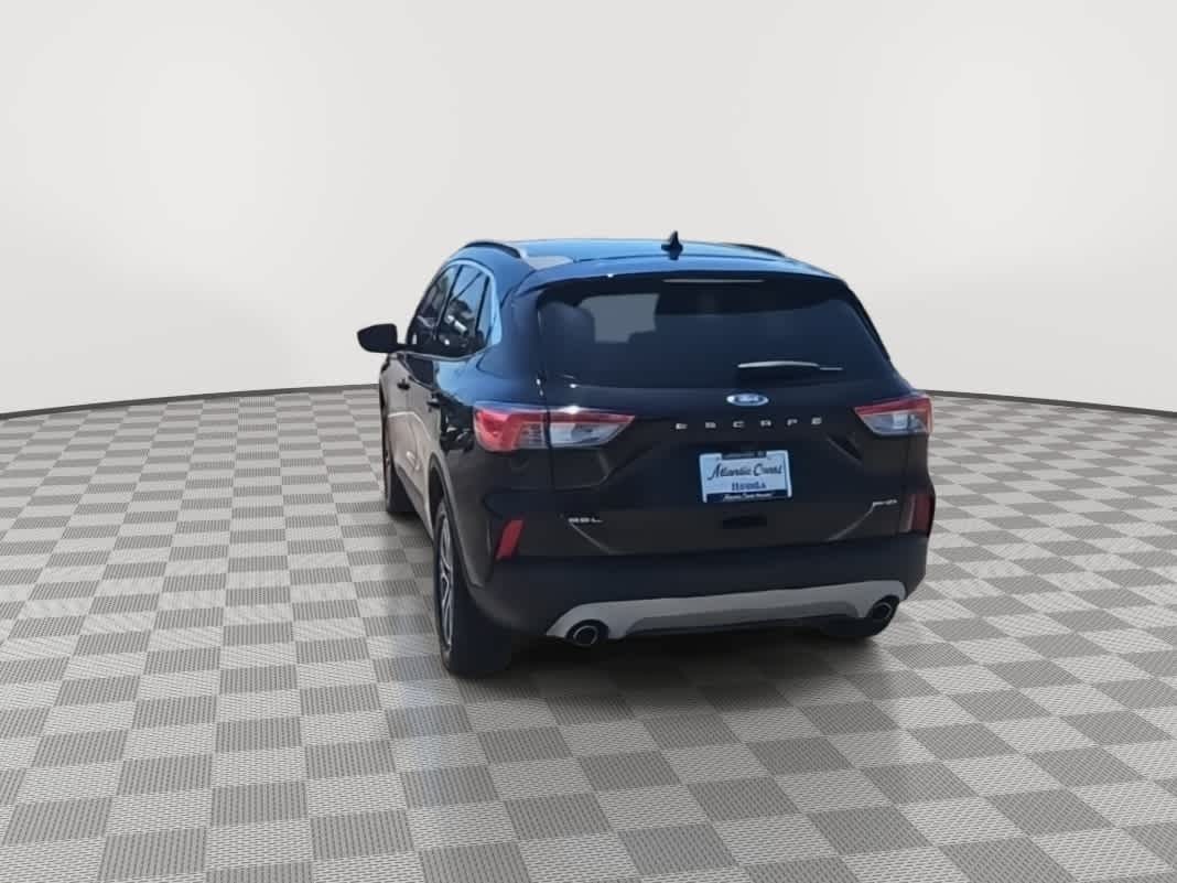 Thumbnail: 2021 Ford Escape - 7