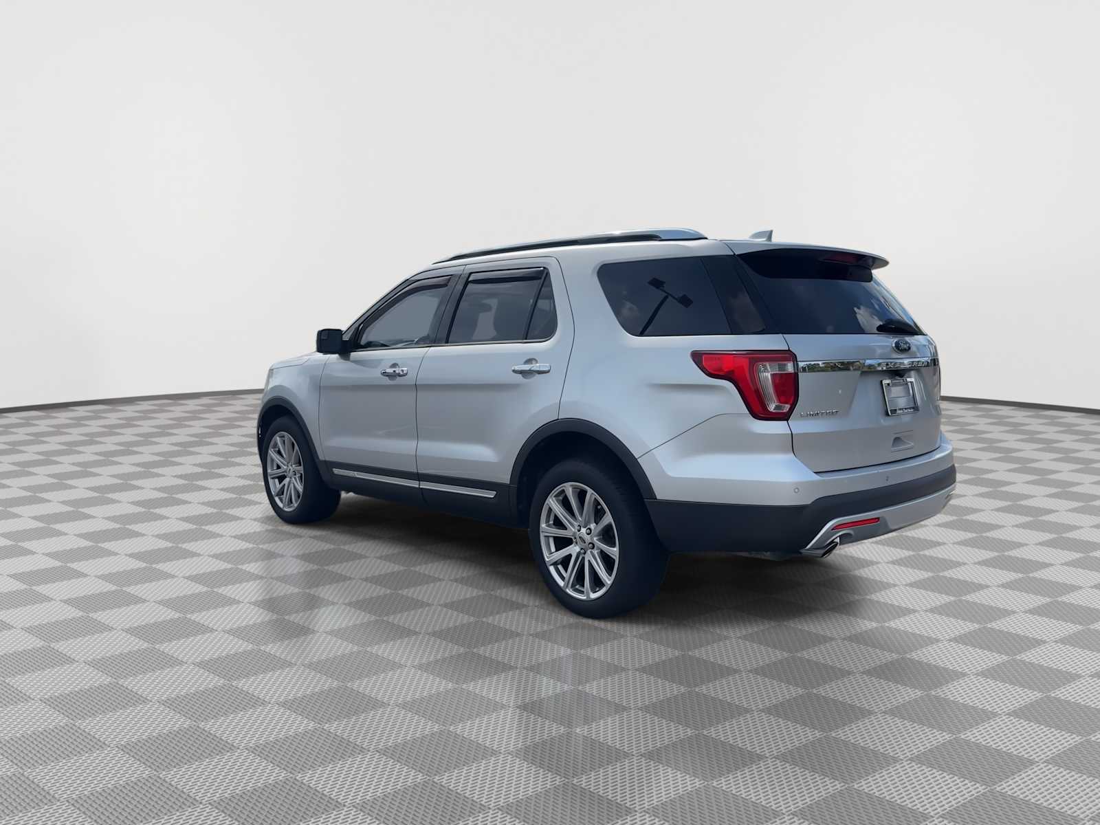 Thumbnail: 2017 Ford Explorer - 6