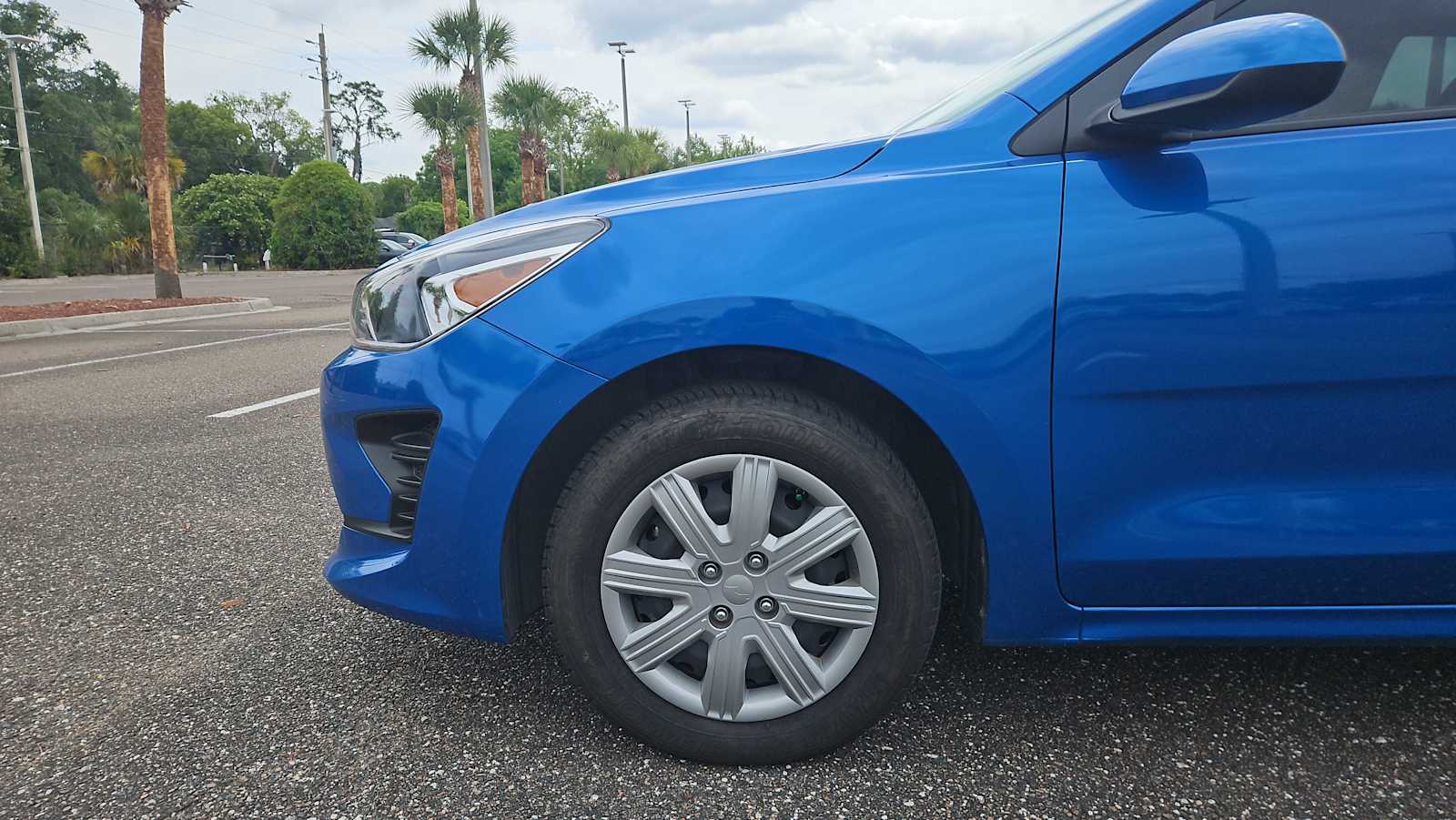 Thumbnail: 2023 Kia Rio - 18