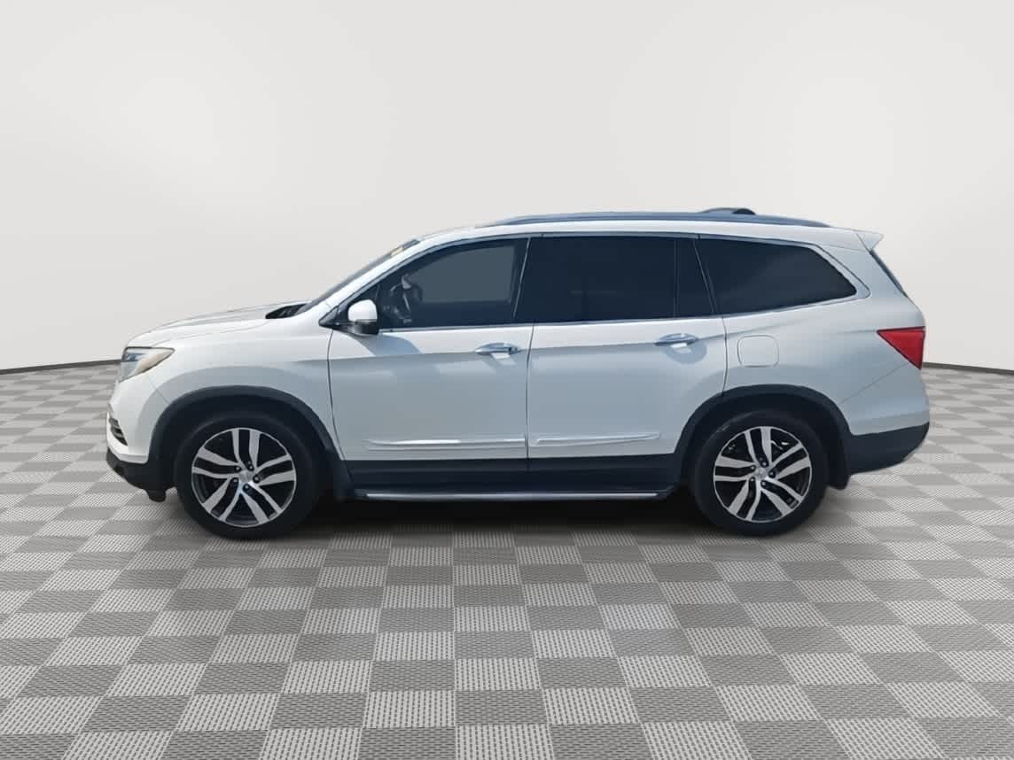 Thumbnail: 2017 Honda Pilot - 5