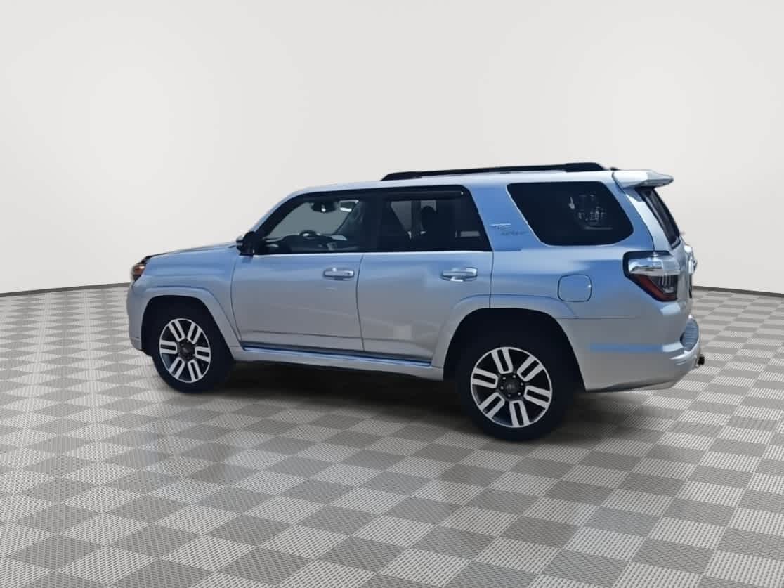 Thumbnail: 2022 Toyota 4Runner - 6