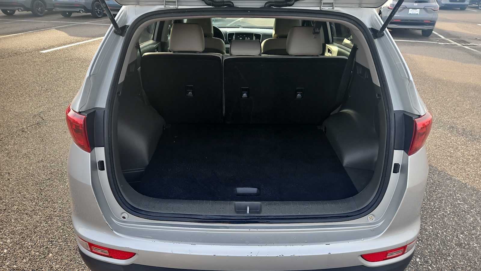 Thumbnail: 2017 Kia Sportage - 20