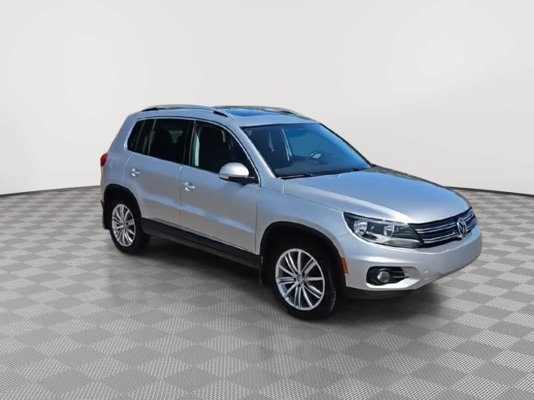 Thumbnail: 2014 Volkswagen Tiguan - 2