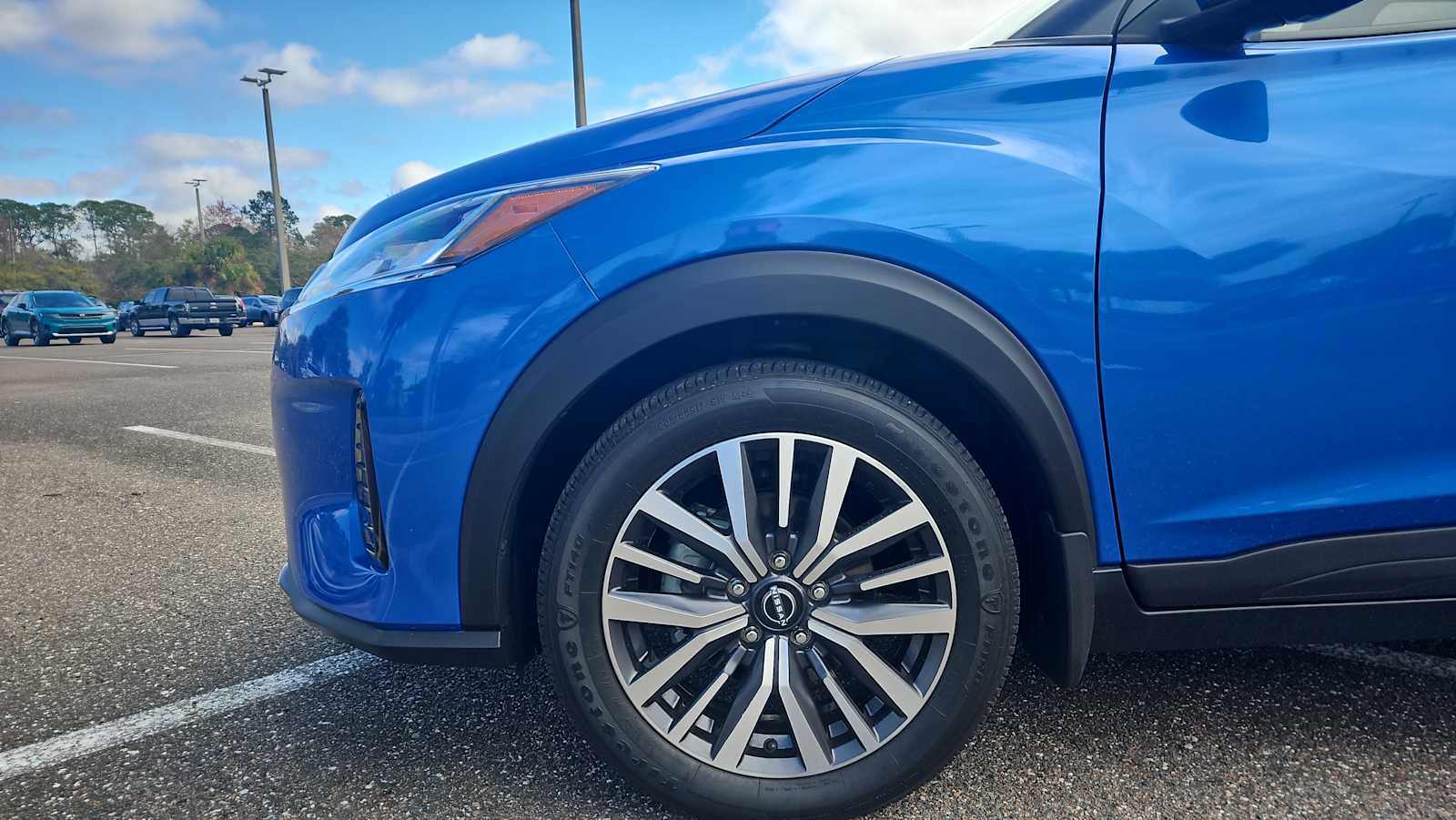 Thumbnail: 2023 Nissan Kicks - 18