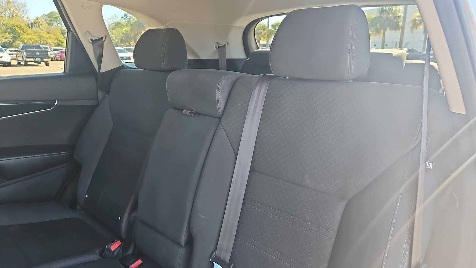 Thumbnail: 2020 Kia Sorento - 24