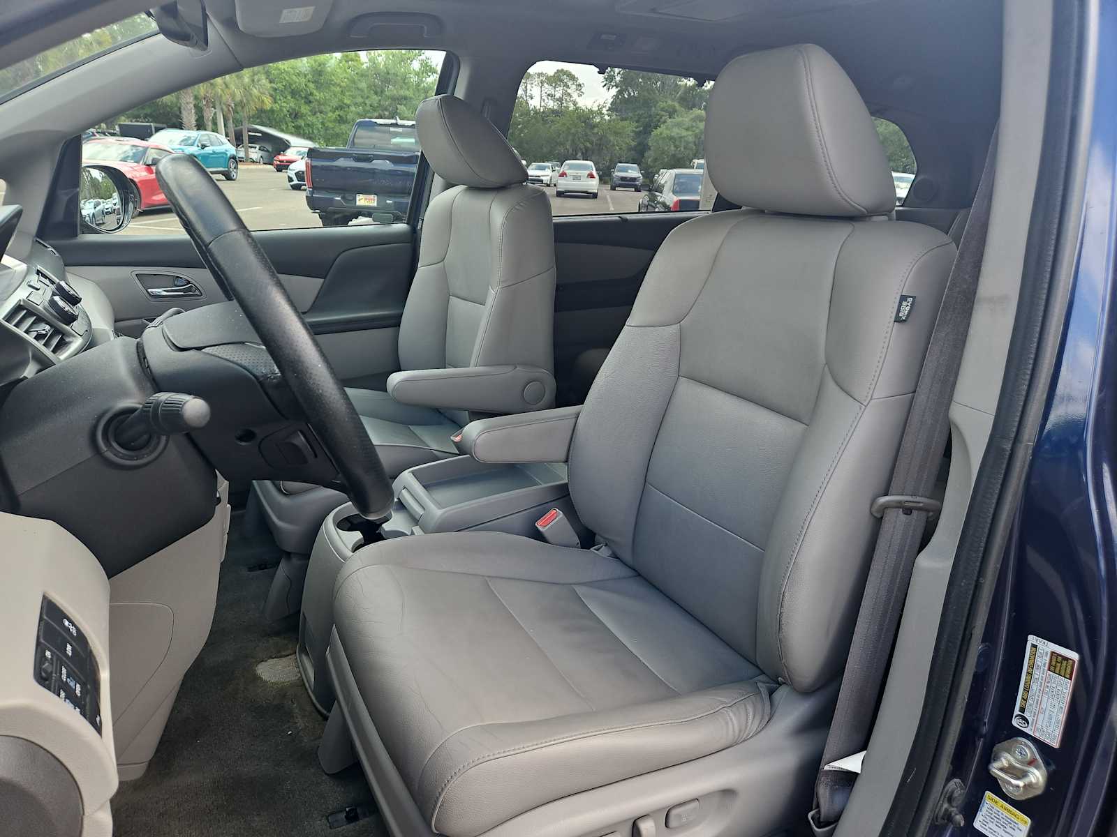 Thumbnail: 2015 Honda Odyssey - 13